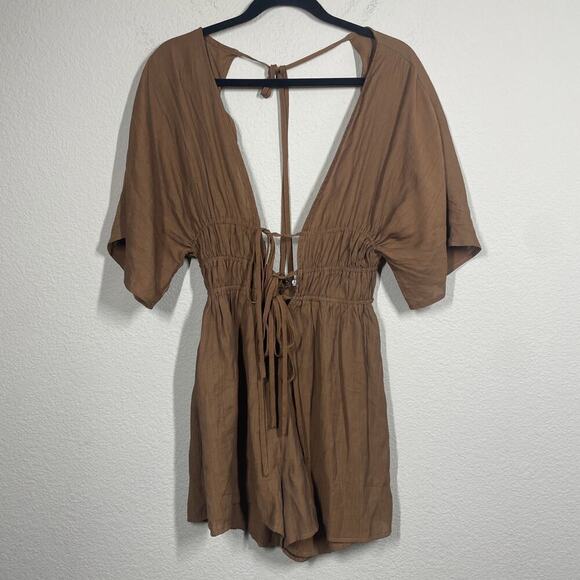 Solai Size Small Drawstring Waist Tie Back Romper Brown Cut Out Short Sleeves - Picture 2 of 11